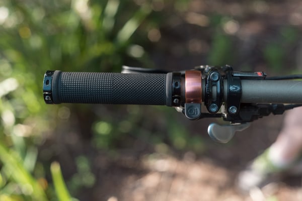 Knog Oi ringklocka, mini, svart
