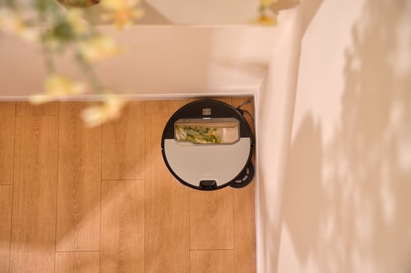 Roborock Saros Z70 robotdammsugare med dockningsstation, silver