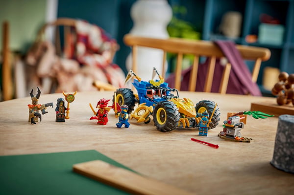 LEGO Ninjago 71856 Jays förvandlingsbara bil