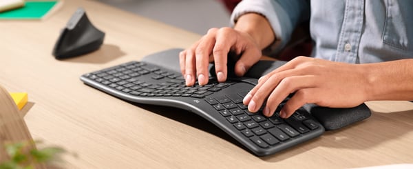 Logitech ERGO K860 -tangentbord