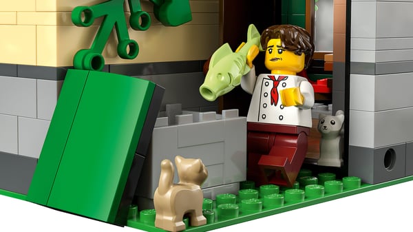 LEGO Icons 10350 – Tudorhus hjørnebygning