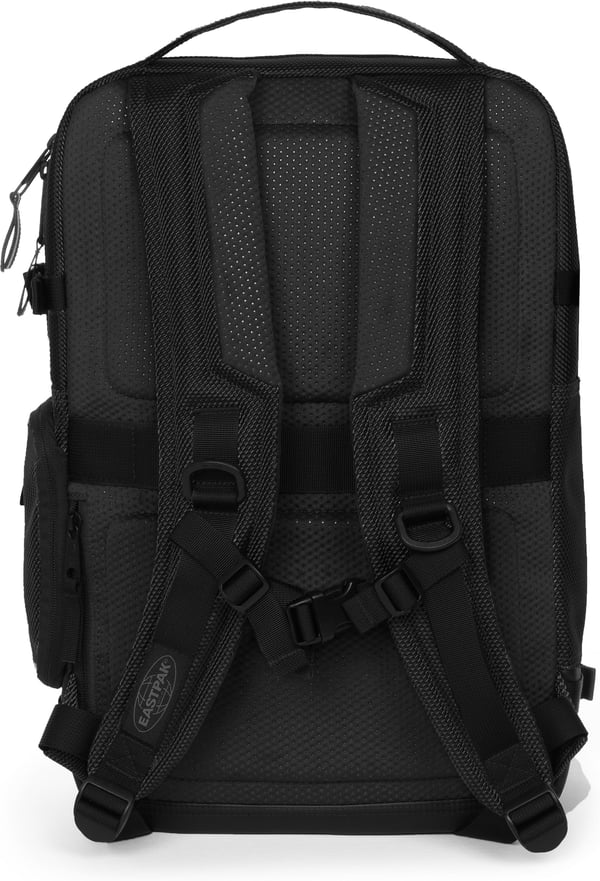 Eastpak TECUM M Cnnct Coat rygsæk, sort
