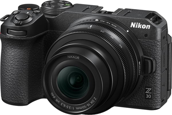 Nikon Z30 spegellös systemkamera + 16-50 mm och 50-250 mm VR objektiv