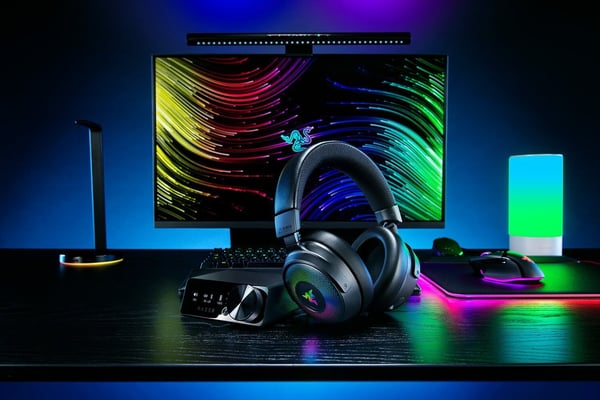 Razer Kraken V4 Pro trådløse gaming headset, sort