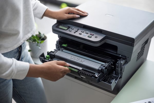 Brother DCP-L2620DW - svartvit laserskrivare och allt-i-ett-enhet