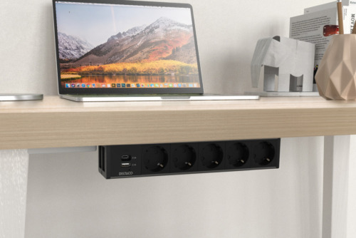 DELTACO strømpepanel, 5 stik, 1x21W A+C USB-lader, GST18-forbindelse