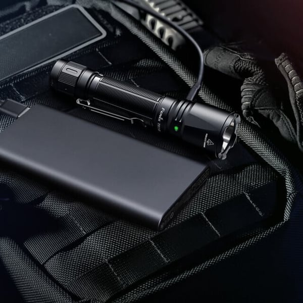 Fenix TK11R lommelygte, 1600 lumen