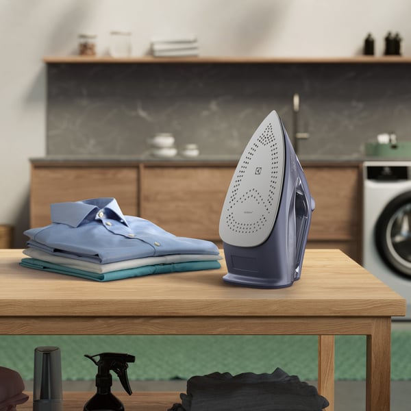 Electrolux E6SI1-4MN Refine 600 -ångstrykjärn