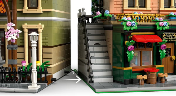 LEGO Icons 10350 – Tudorhus hjørnebygning