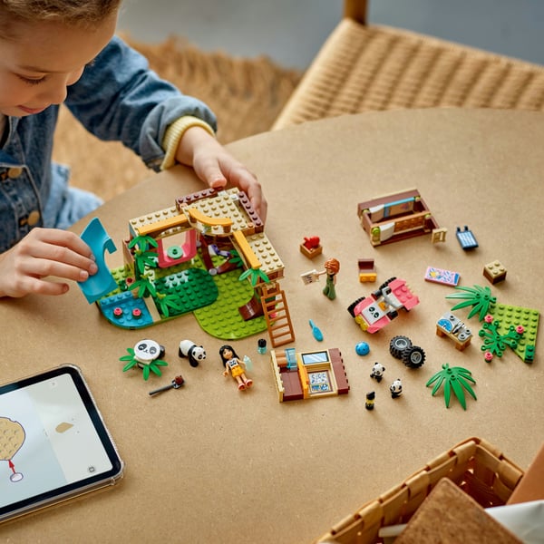 LEGO Friends 42648 Pandahårsalong
