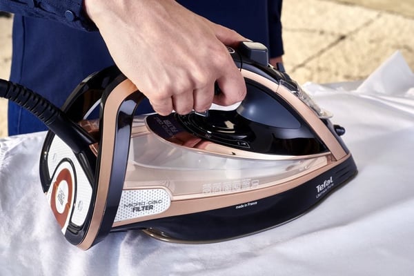 Tefal FV9845E0 Ultimate Pure Rosé - dampstrygejern