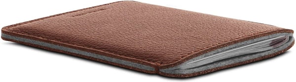 Woolnut Leather Sleeve för Passports -passficka, konjak