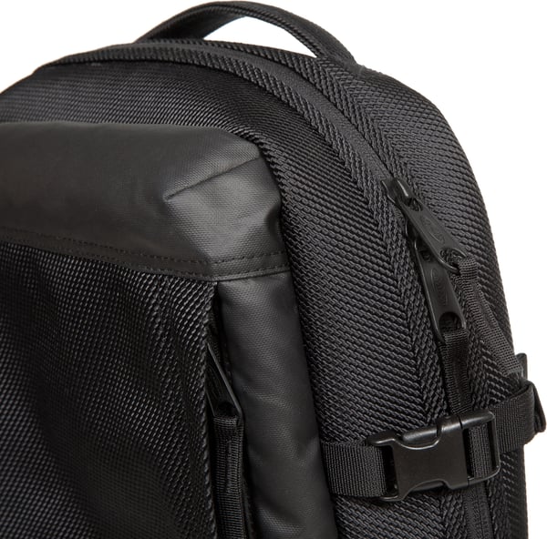 Eastpak TECUM M Cnnct Coat rygsæk, sort