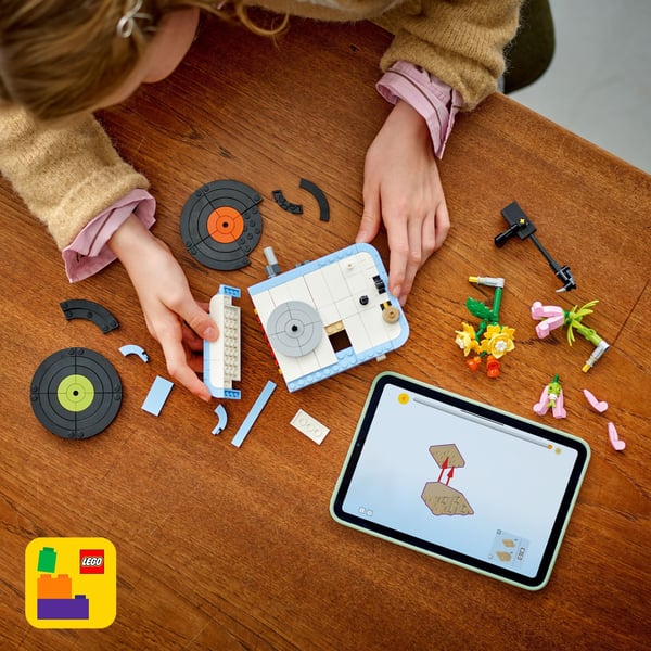 LEGO Creator 31172 – Skivspelare och blommor