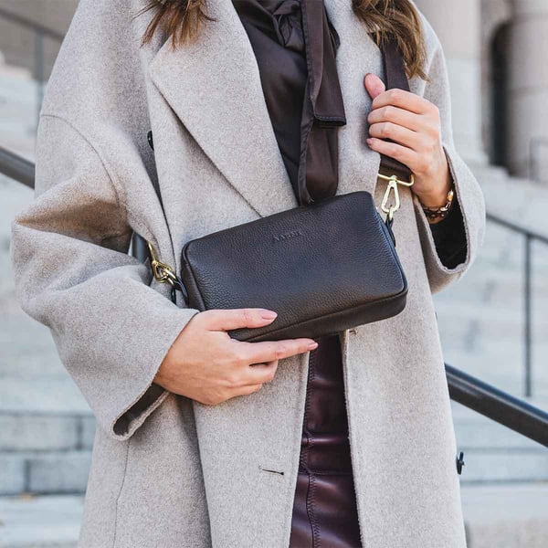 Aarni Crossbody Bag - skuldertaske, sort, gylden lynlås