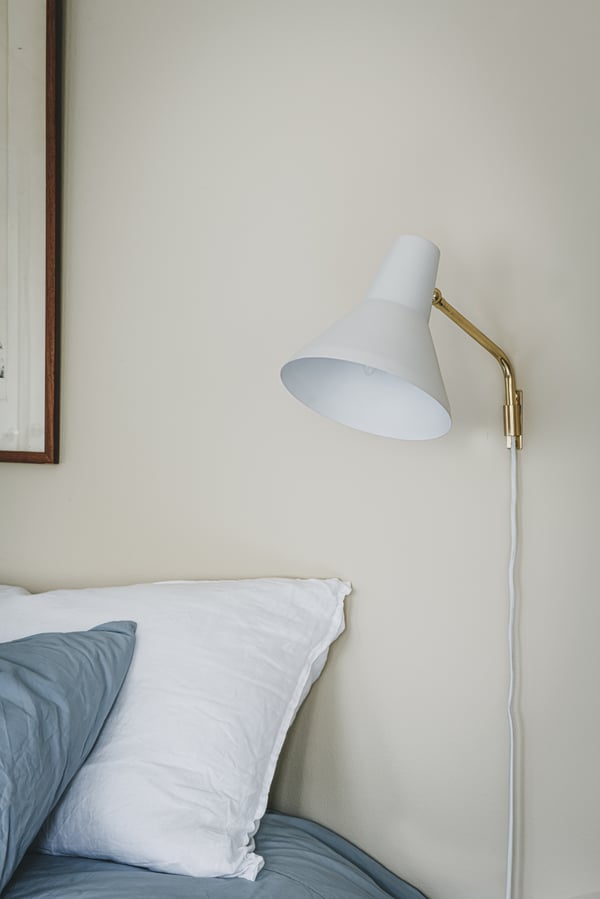 Innolux Carin -væglampe, E27, hvid/messing
