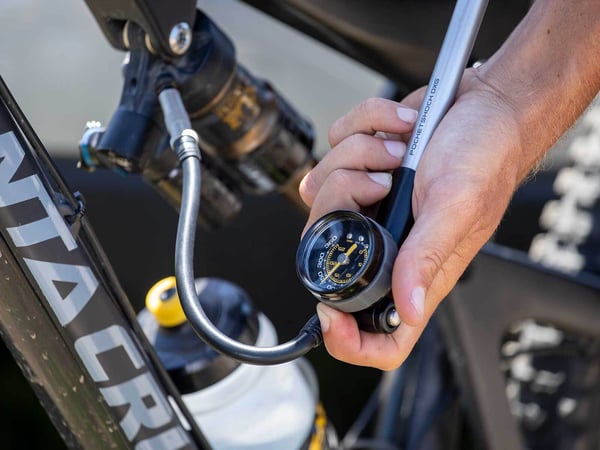 Topeak PocketShock DXG stötdämparepump med mätare