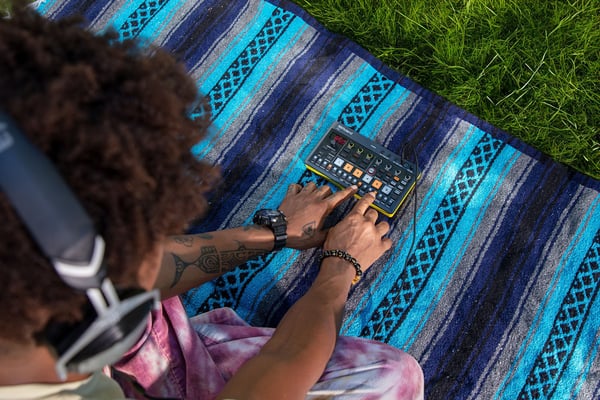 Roland AIRA Compact P-6 Kreativ Sampler