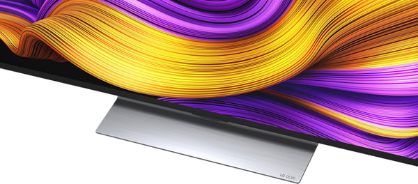 LG 48'' OLED evo G5 – 4K TV med stativ