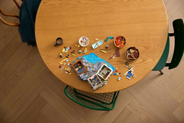 LEGO Ideas 21359 Italienska Rivieran
