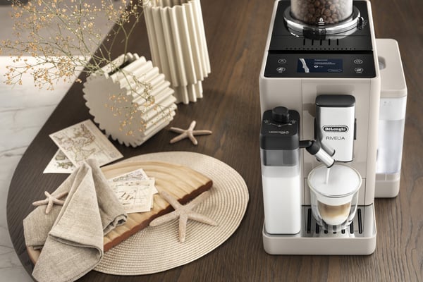 DeLonghi Rivelia EXAM440.55.BG kaffemaskin, beige