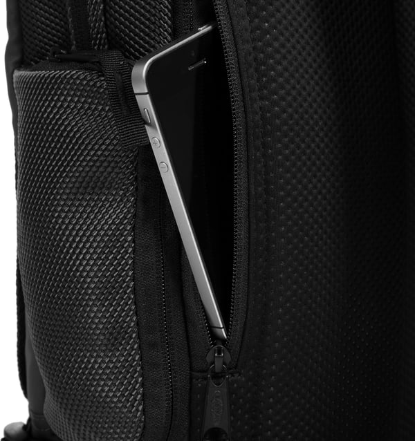 Eastpak TECUM M Cnnct Coat rygsæk, sort
