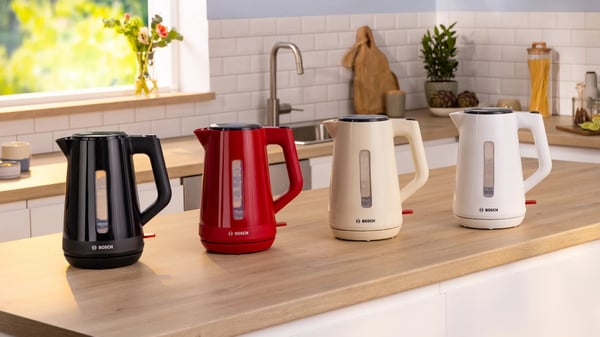 Bosch MyMoment TWK1M123 vattenkokare, svart