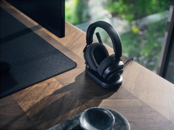 Fractal Design Scape Dark trådlösa spelhörlurar, svart