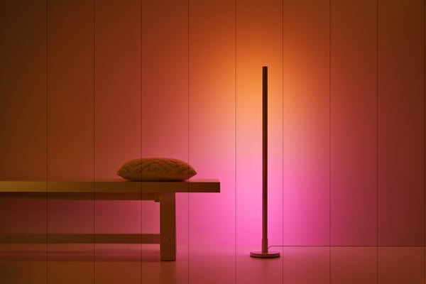 WiZ Stanggulvlampe, hvid, RGBW, Wi-Fi