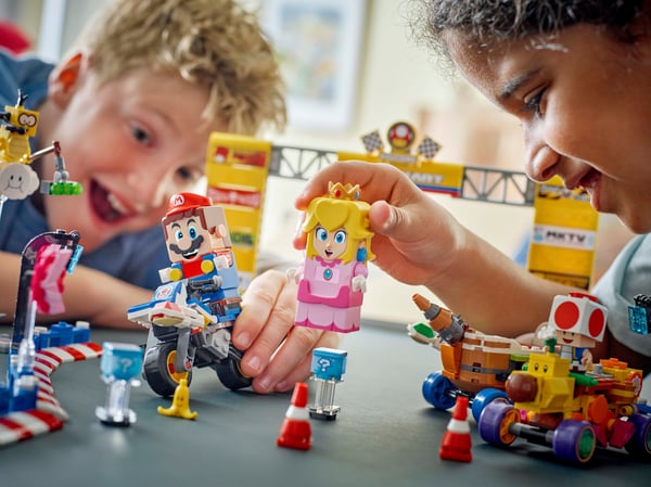 LEGO Super Mario 72036 – Mario Kart – Baby Peach og Grand Prix-sæt