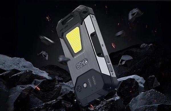 Unihertz Tank Mini tålig smartphone