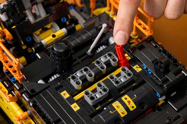 LEGO Technic 42215 - Volvo EC500 Hybrid grävmaskin