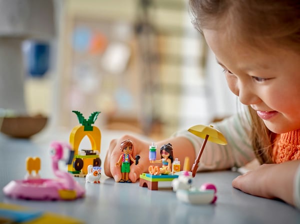 LEGO Friends 42658 - Poolparty – Enhörning och flamingo