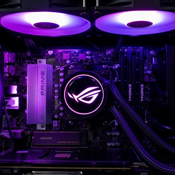 ASUS ROG G700 speldator, Windows 11 Hemma (GM700TZ-R9700X028WS)