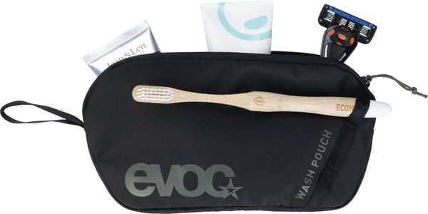 Evoc Explorer Pro 30 -ryggsäck, svart