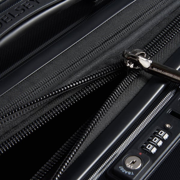 Delsey Shadow 5.0 Expandable 66 cm resväska, svart