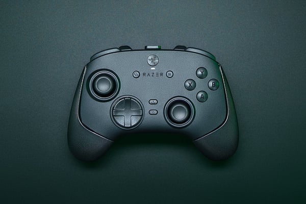 Razer Wolverine V3 Pro 8K trådlös spelkontroll, PC
