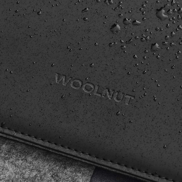Woolnut Coated Folio -skyddsfodral för 16-tums MacBook Pro, svart