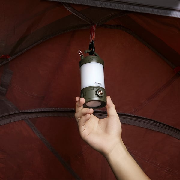Fenix CL26R PRO -campinglygte, grøn-
