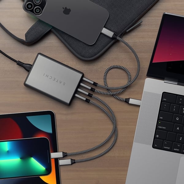 Satechi 165W GaN PD oplader 4-port USB-C strømforsyning