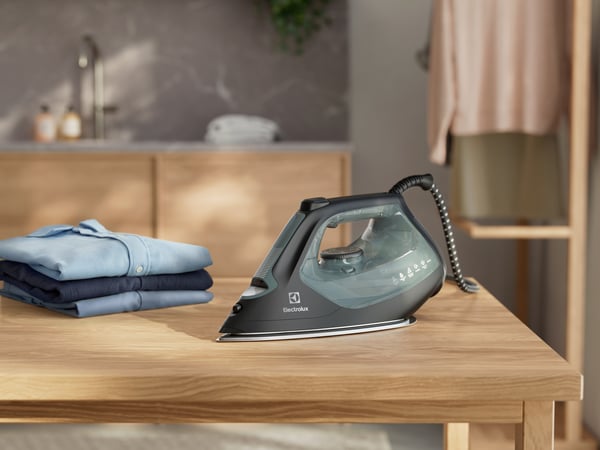 Electrolux Refine 700 E7SI2-6OG strykjärn