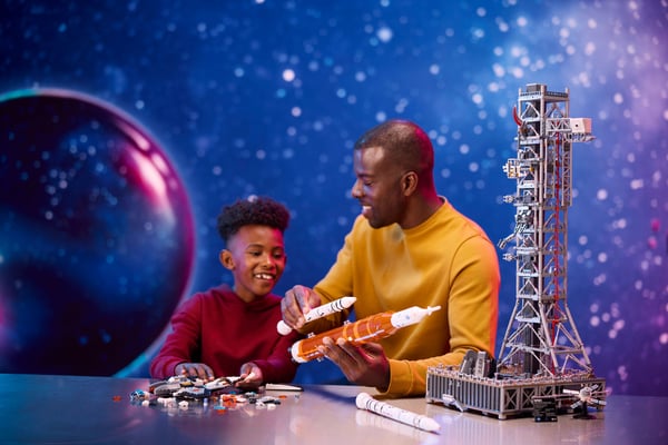 LEGO Icons NASA Artemis Space Launch System 10341