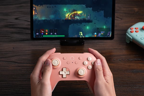 8BitDo Ultimate 2C Wireless Pad - trådløs spilcontroller, fersken, PC / Android