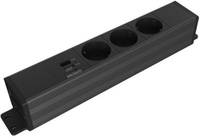 DELTACO strømpanel, 3 udtag, 1x21W A+C USB-oplader, GST18-tilslutning, kædning