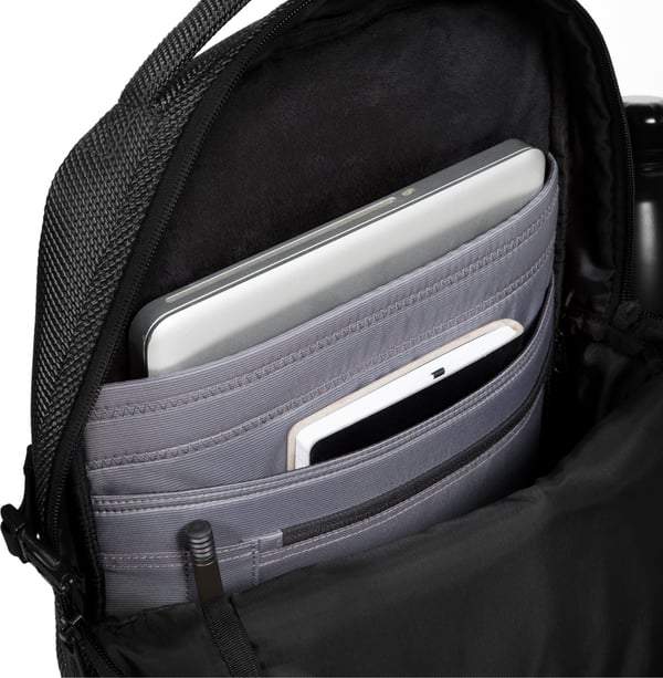 Eastpak TECUM M Cnnct Coat rygsæk, sort