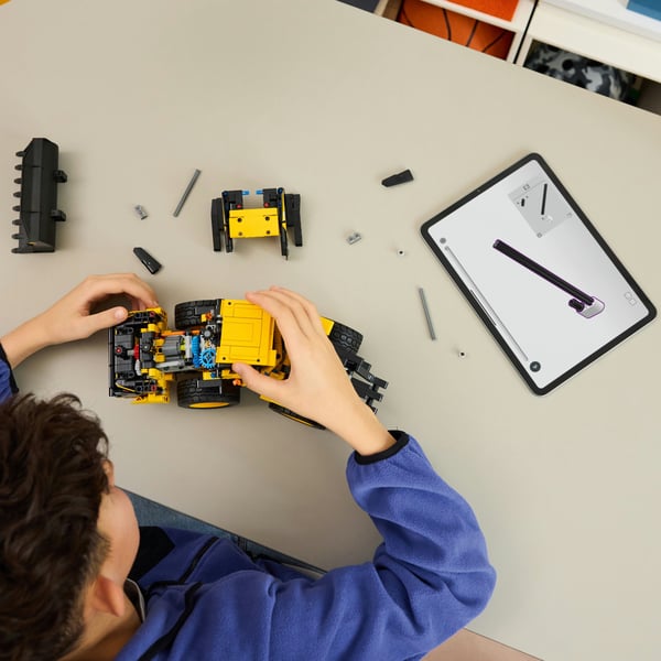 LEGO Technic 42209 Volvo L120 Elektrisk hjullastare