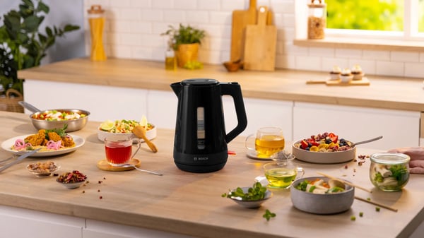 Bosch MyMoment TWK1M123 vattenkokare, svart
