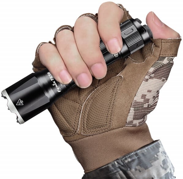 Fenix TK16 V2.0 taktisk lommelygte