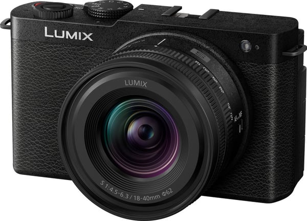 Panasonic LUMIX S9 -systemkamera + 18-40 mm -objektiv, sort