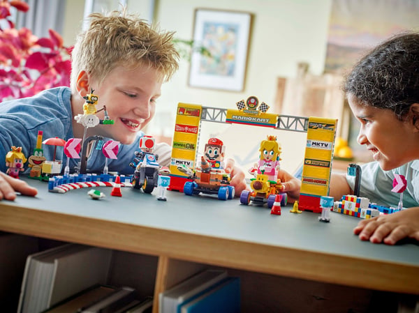 LEGO Super Mario 72036 – Mario Kart – Baby Peach og Grand Prix-sæt